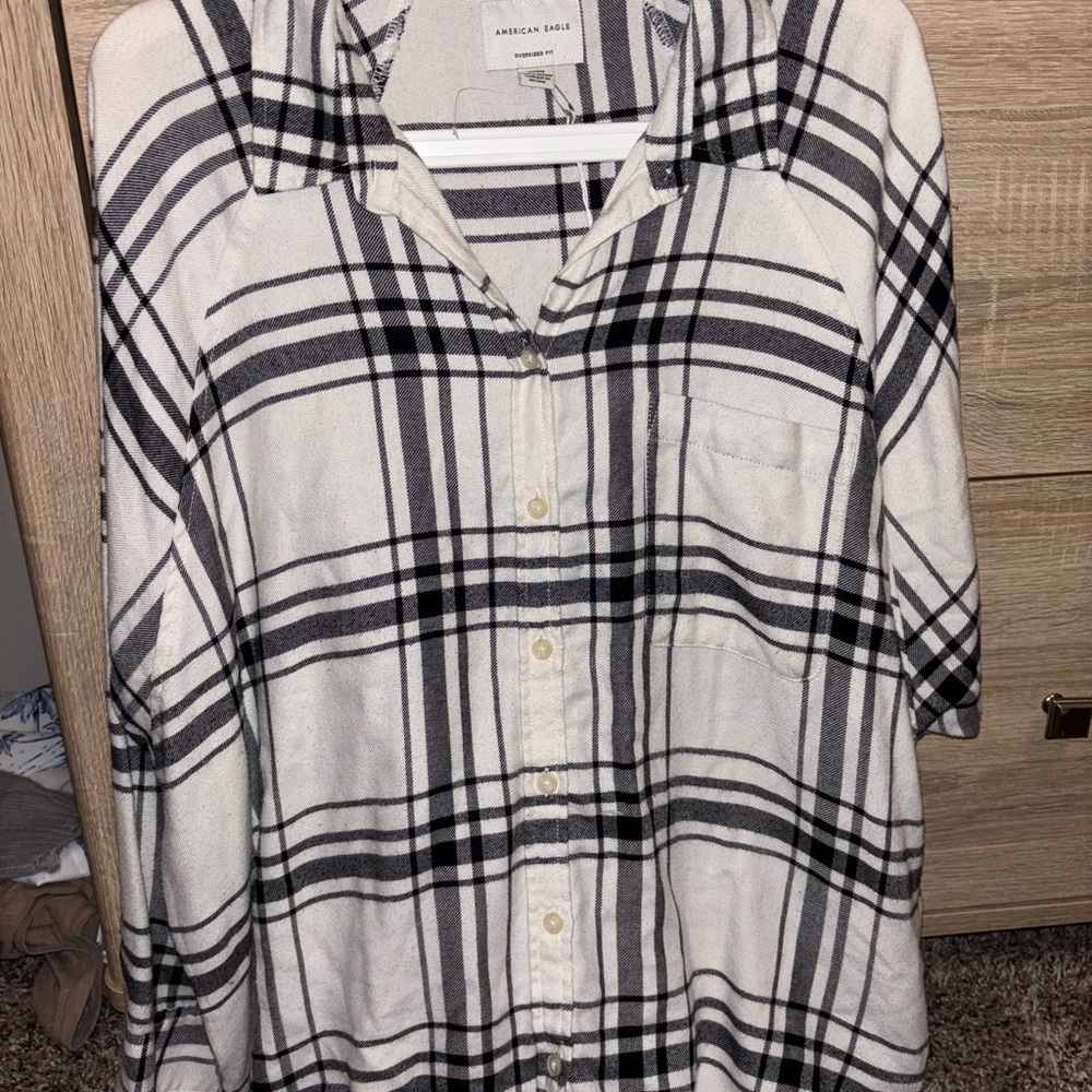 American Eagle Plaid Button-Up Shirt